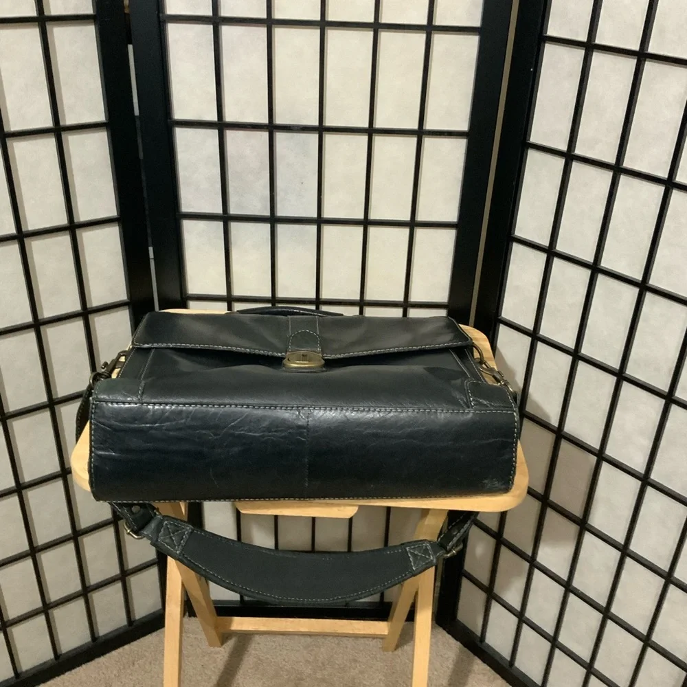 Vintage WILSON Genuine Leather Men’s Briefcase In Black.